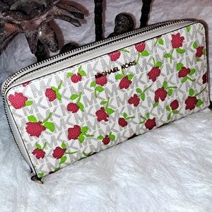 Michael Kors White and Floral New Wallet. Gold Tone Zip and Nameplate